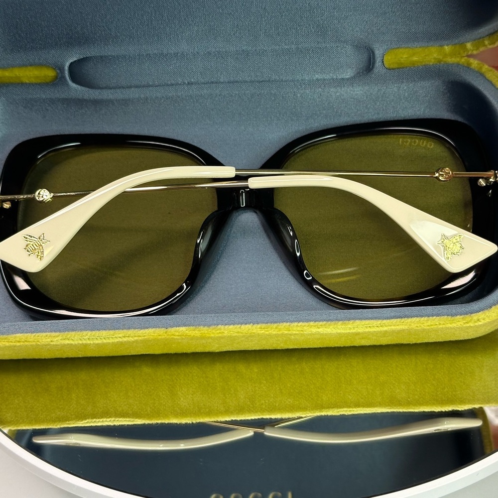 GUCCI SUNGLASSES - Picture 8 of 10